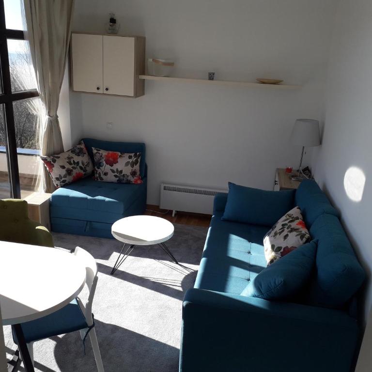 Apartman D52 Dvori - One-Bedroom Apartment - 2