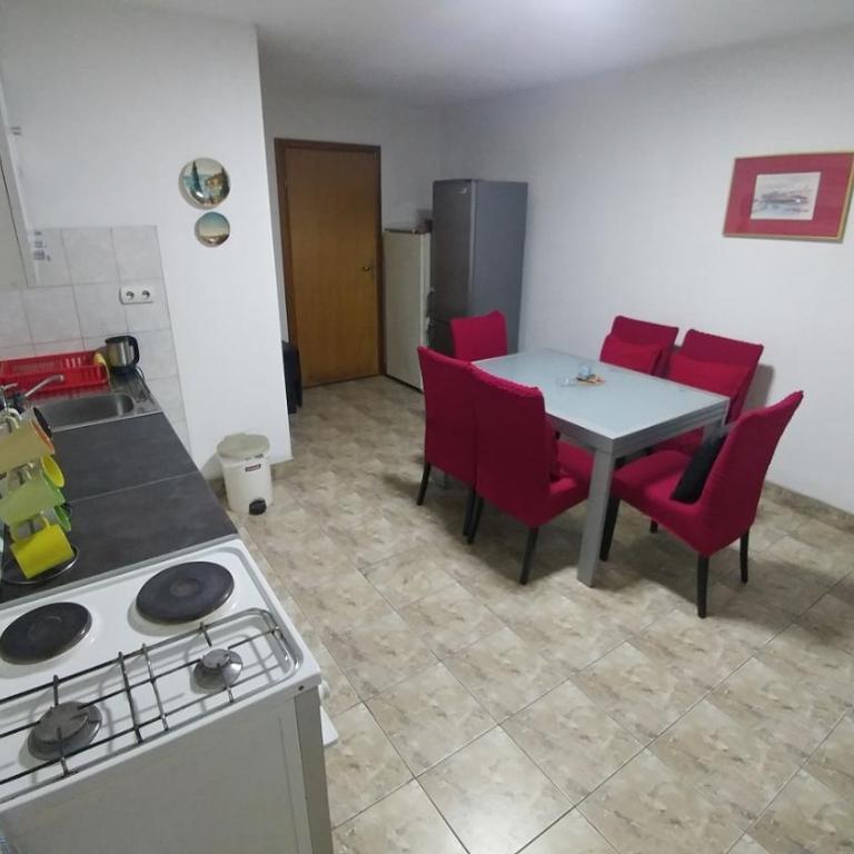 Vila San - Dvokrevetna Soba sa Bračnim Krevetom i Sopstvenim Kupatilom - 3