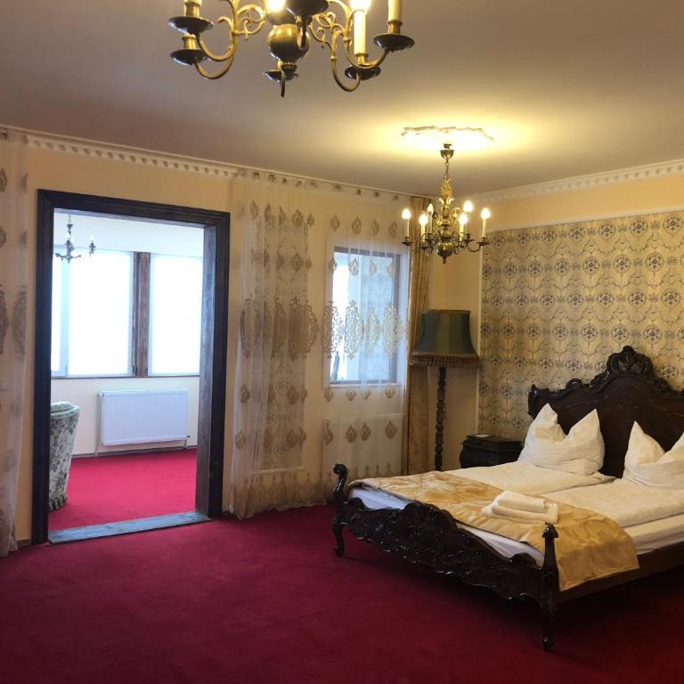 Boutique Hotel Lambach Villa - Doppelzimmer mit Balkon - 5