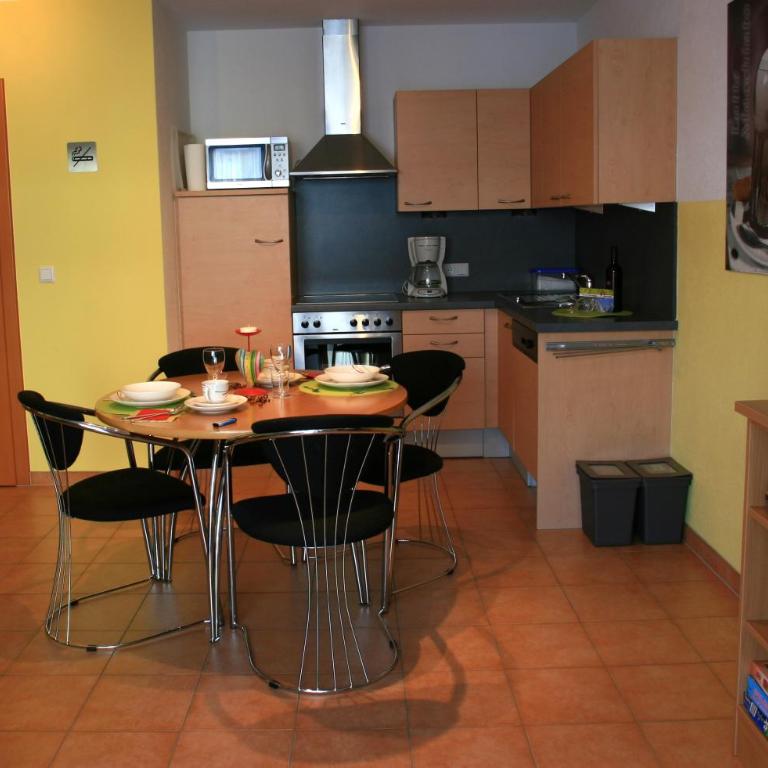 Appartements 4 Jahreszeiten - Standard Two-Bedroom Apartment with terrace - 10