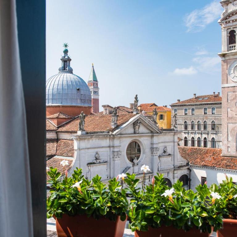 Hotel Scandinavia - Relais - Camera Matrimoniale con Balcone - 1