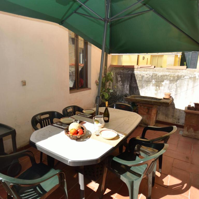 Holiday Home in Lucca near Historic Walls - Casa Vacanze con 1 Camera da Letto - 1