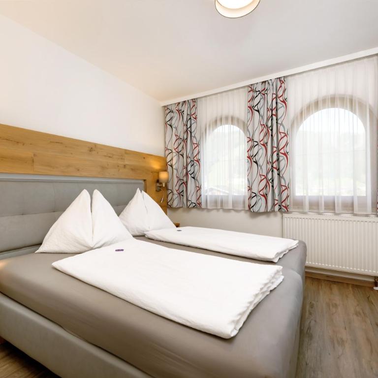 Haus Silvia - Doppelzimmer mit Balkon - 3