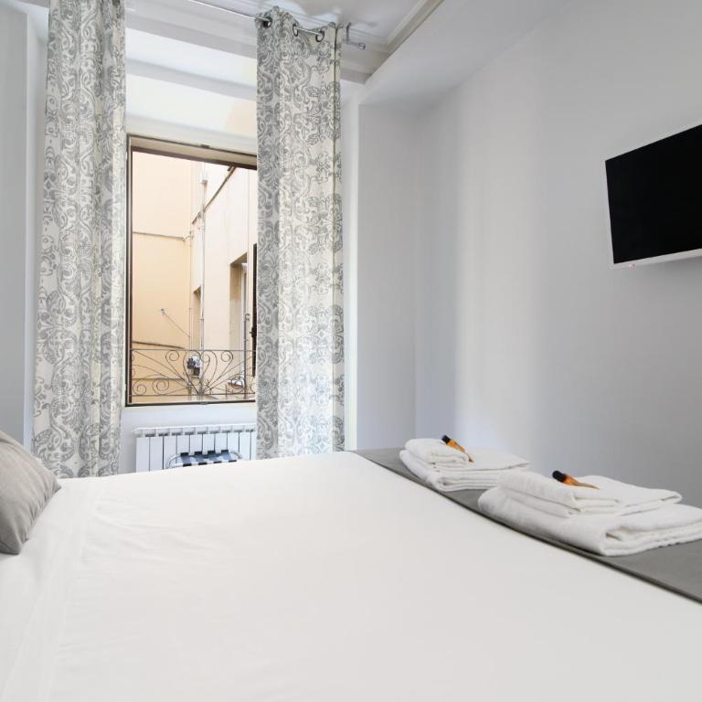 White Caesar Guesthouse - Camera Matrimoniale - 3