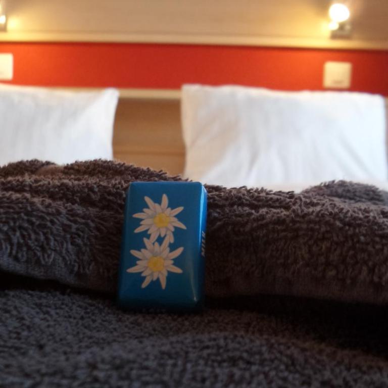 Hotel Europa - Doppelzimmer ohne Balkon - 4