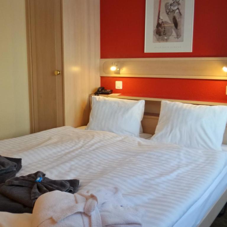 Hotel Europa - Doppelzimmer ohne Balkon - 1