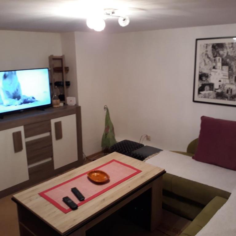 Guest house Sladjana - Family Studio - 1