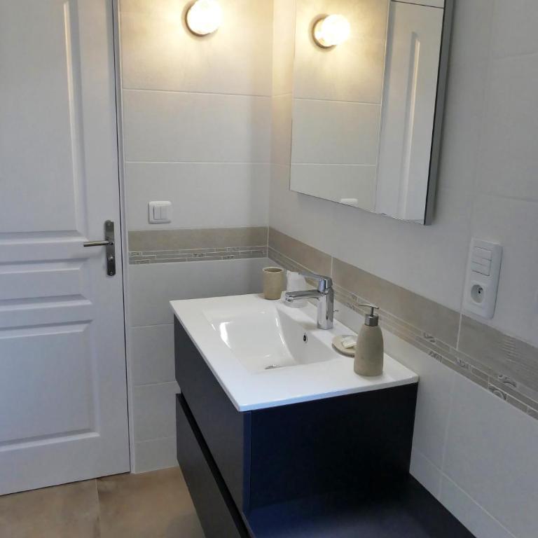 Les Ambaciales - Double or Twin Room with Extra Bed - 18
