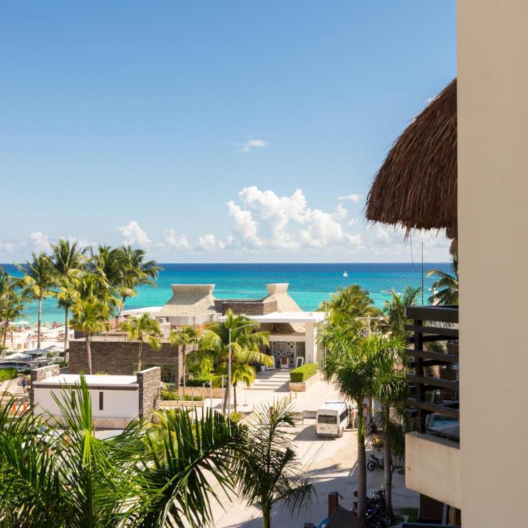 La Divina by Aldea Thai - Master Suite with Sea View - 2