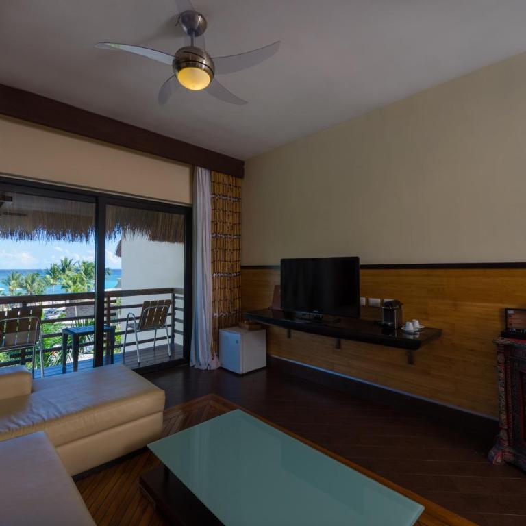 La Divina by Aldea Thai - Master Suite with Sea View - 3