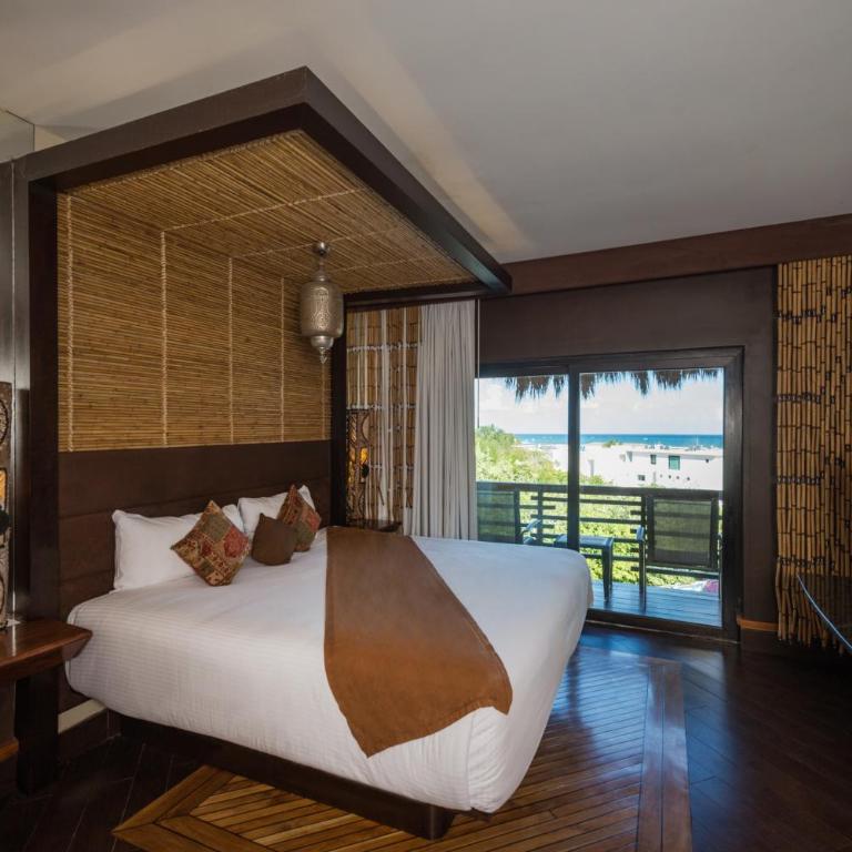 La Divina by Aldea Thai - Master Suite with Sea View - 5