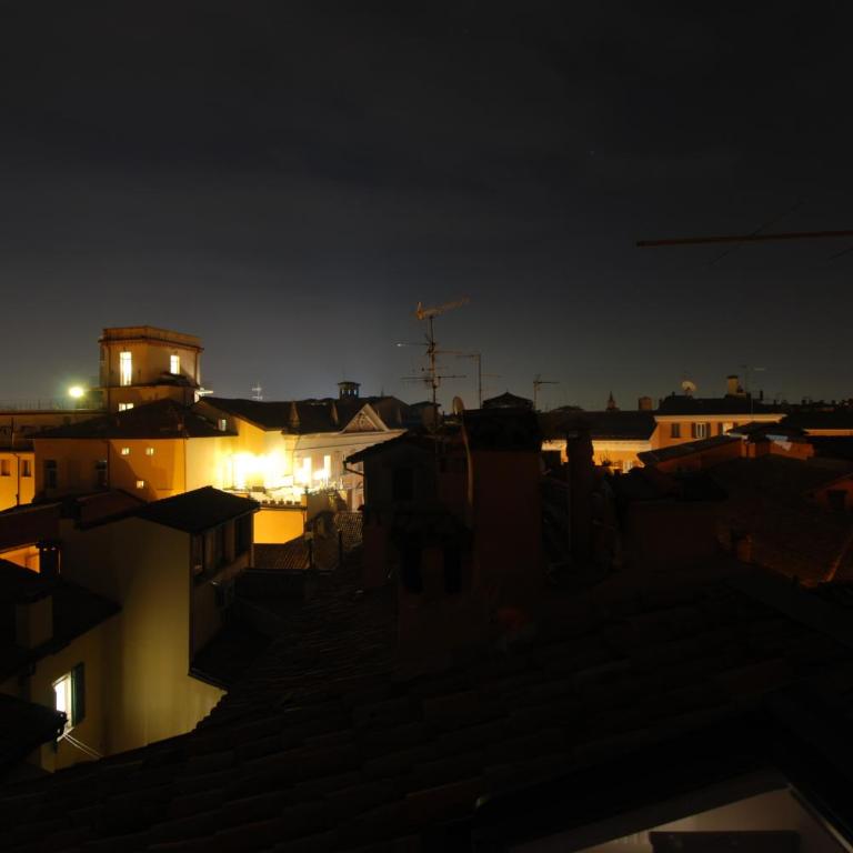 Appartamento con Altana Panoramica a 2 min dalle Due Torri - Appartamento con 2 Camere da Letto - 20