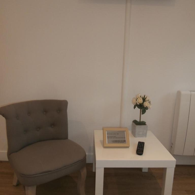 au Claire de lune - Chambre Double Confort avec Balcon - 10