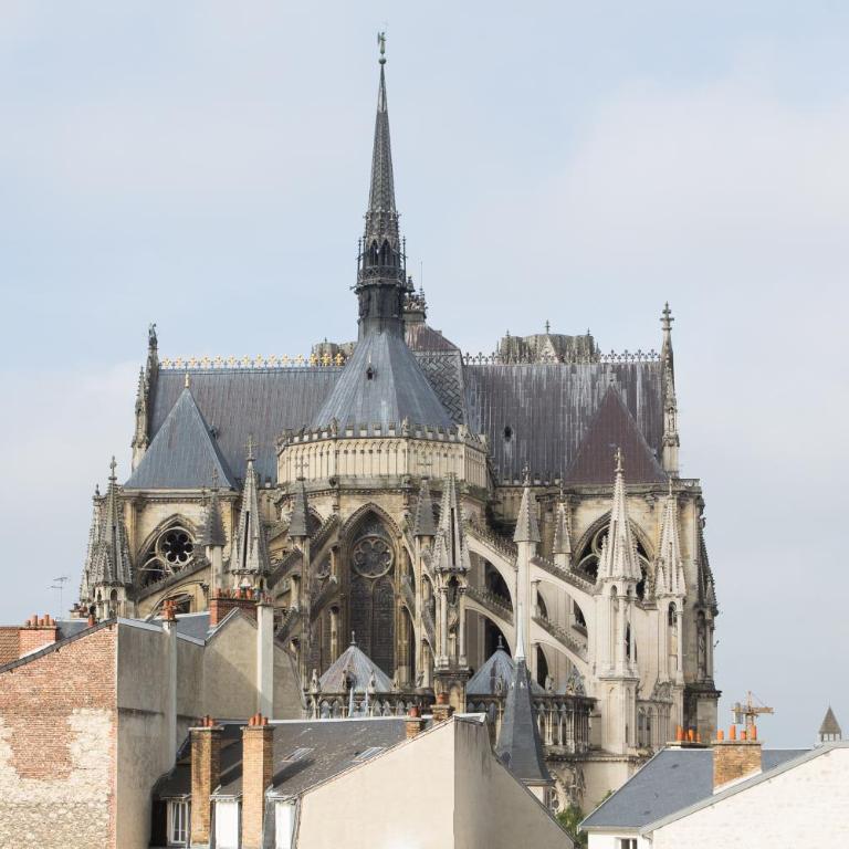 IN FRONT OF CATHEDERAL ! - Appartement 2 Chambres Deluxe - 18