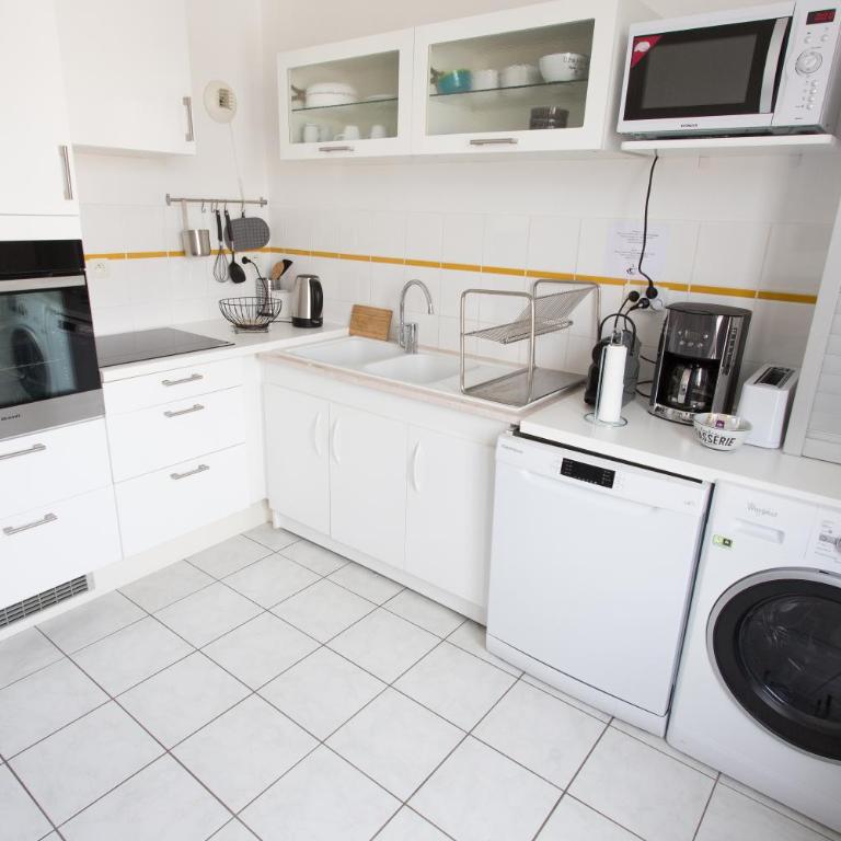 IN FRONT OF CATHEDERAL ! - Appartement 2 Chambres Deluxe - 12