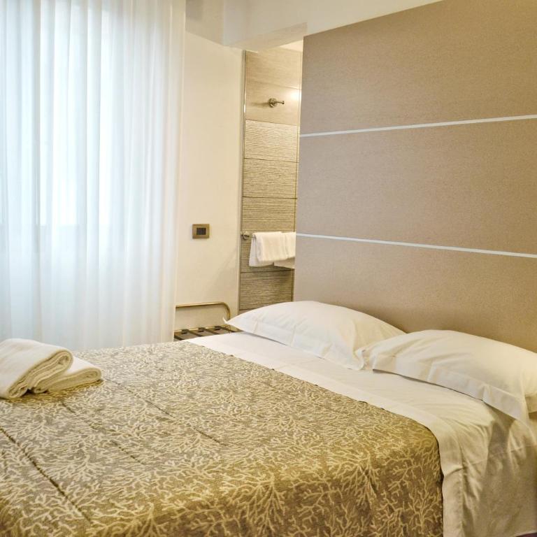 Hotel Tiffany - Camera Matrimoniale Economy - 4