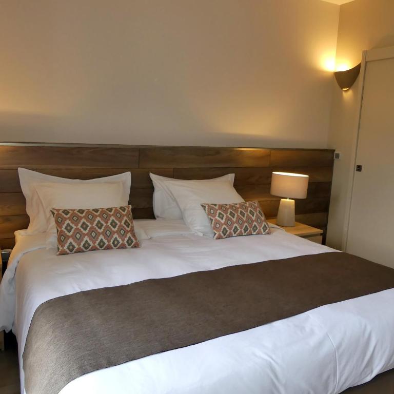 Les Ambaciales - Double or Twin Room with Extra Bed - 20