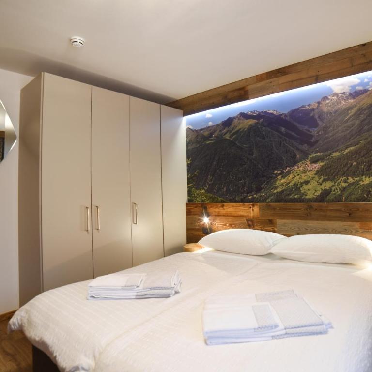 Residence & Wellness 3MILA - Two-Bedroom Apartment with Balcony and Terrace - 13