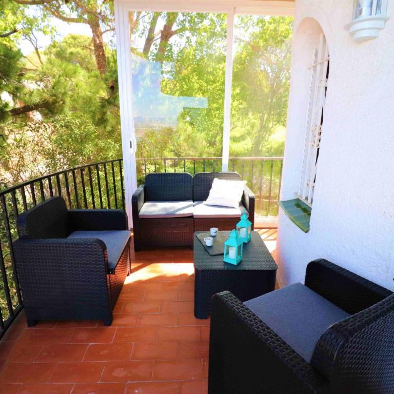 Pujada Puig Rom 126 Roses -Immo Barneda - Apartamento con terraza - 2