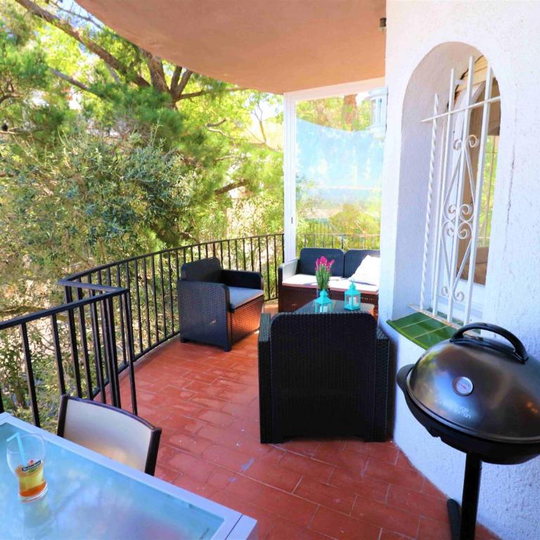 Pujada Puig Rom 126 Roses -Immo Barneda - Apartamento con terraza - 1