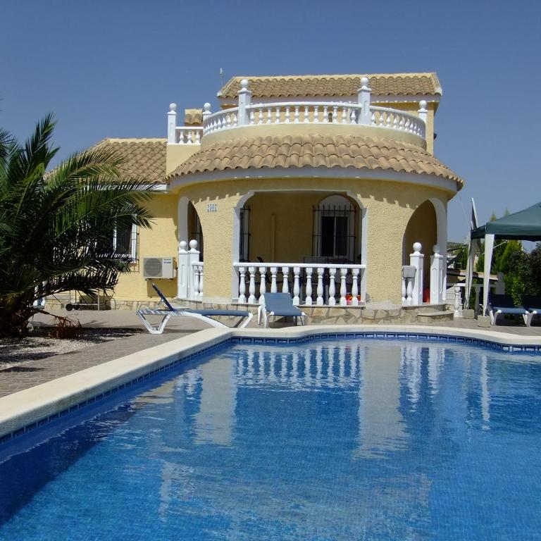 Villa Isabel - Three-Bedroom Villa - 1