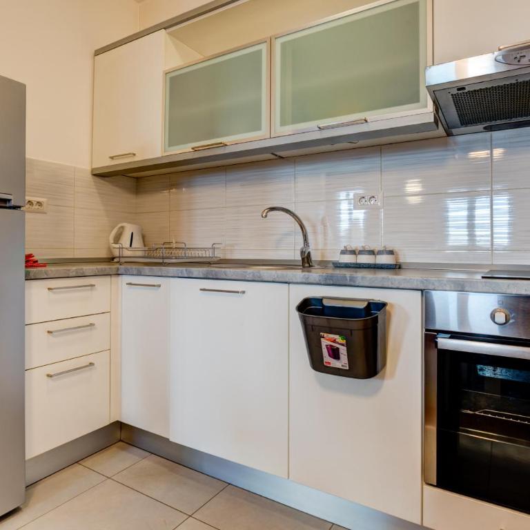 Eureka Apartment - One-Bedroom Apartment - 6