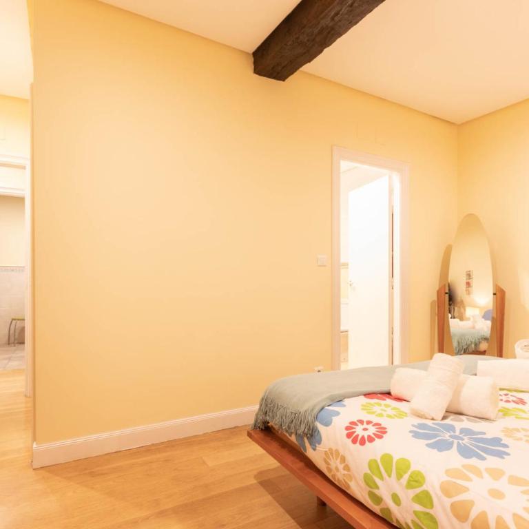 Casco viejo tradición pinchos y gastronomía - Three-Bedroom Apartment - 18