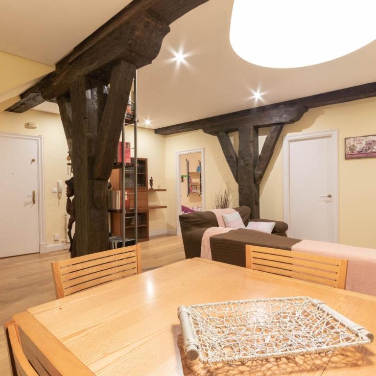 Casco viejo tradición pinchos y gastronomía - Three-Bedroom Apartment - 4