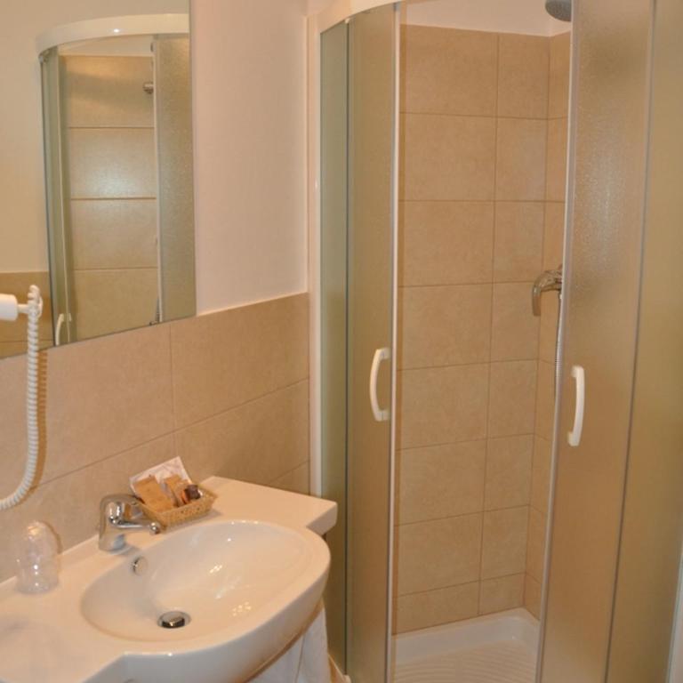 Hotel Saint Pierre - Petite Chambre Double - 2