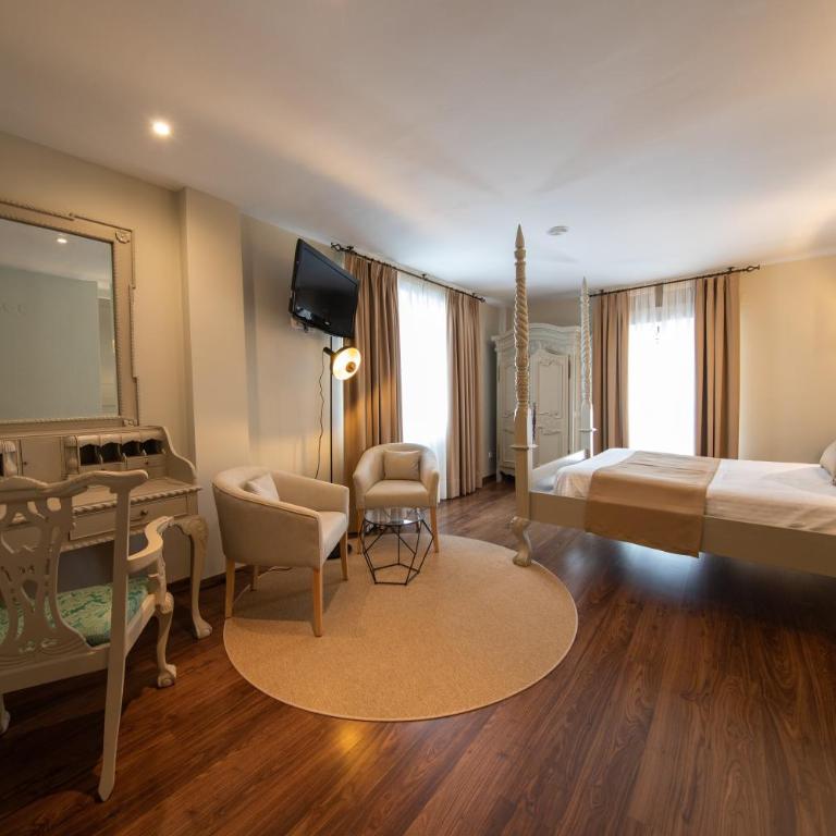 Hotel Casablanca - Habitación Doble con balcón y vistas al mar - 3
