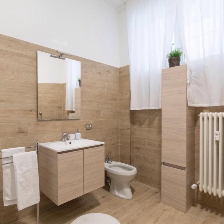 Lovely, charming and quiet apartment in the centre with air conditioning and free private garage - Appartamento - 20
