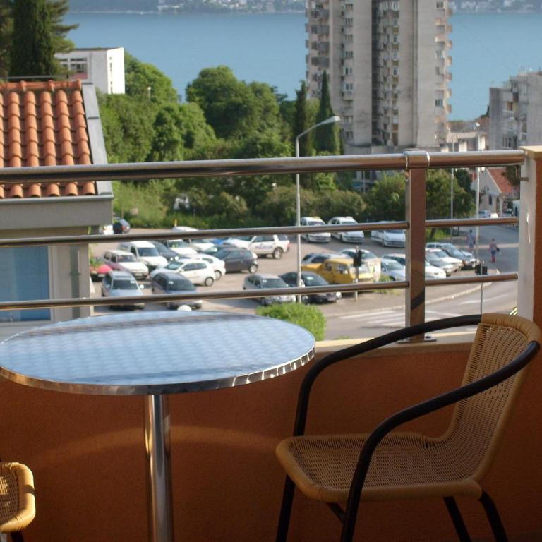 Apartments Bovan - Double Room with Balcony - 1