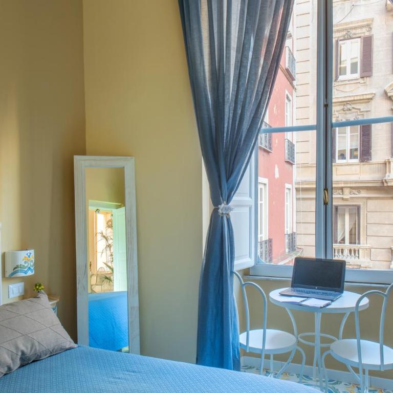 Regina Elena - Twin Room with Side Sea View - 7
