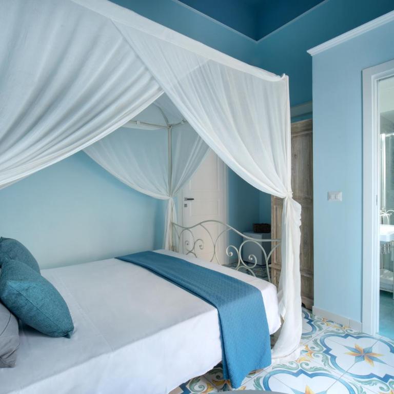 Regina Elena - Double Room with Sea View - 10