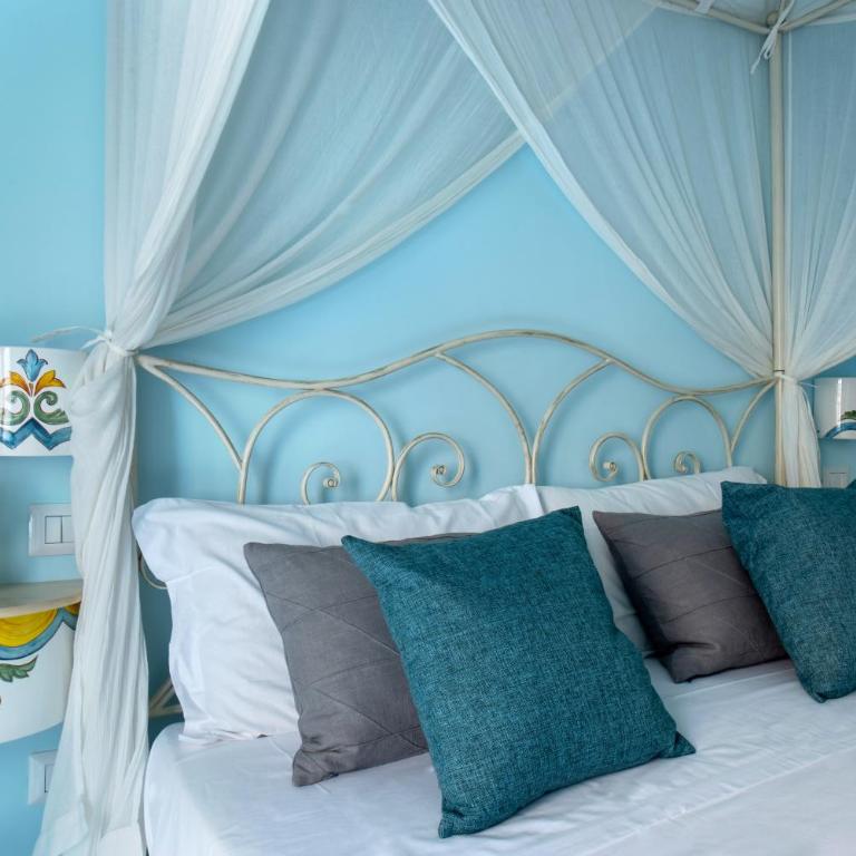 Regina Elena - Double Room with Sea View - 4