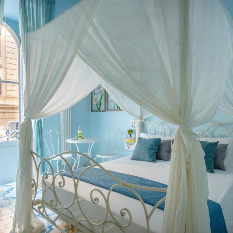 Regina Elena - Double Room with Sea View - 6
