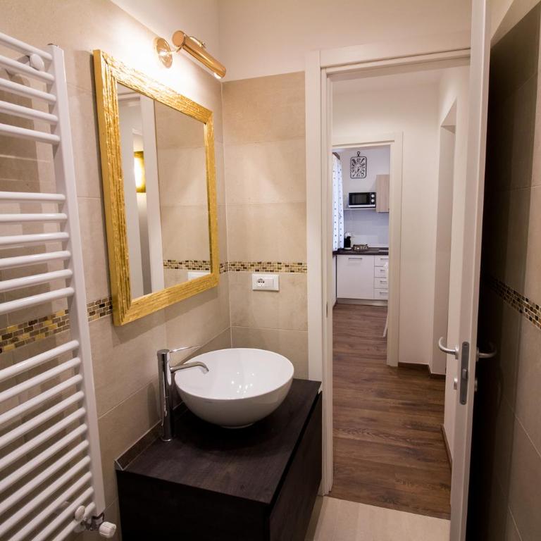 Golden Suite - Appartamento con 1 Camera da Letto - 16
