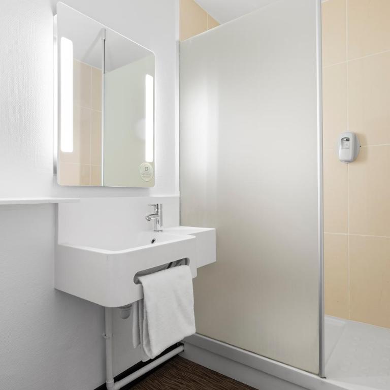 B&B HOTEL Lyon Centre Part-dieu Gambetta - Chambre Double - 3