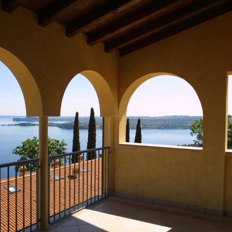 Appartamenti Borgo - Appartamento con 2 Camere da Letto e Vista Lago - 1
