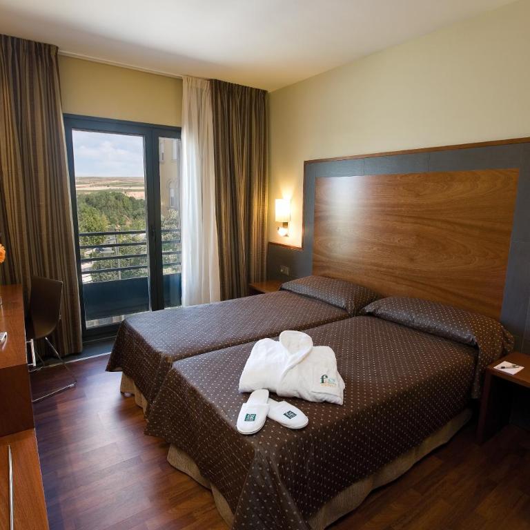 F&G Logroño - Double or Twin Room with Extra Bed (2 Adults + 1 Child) - 6