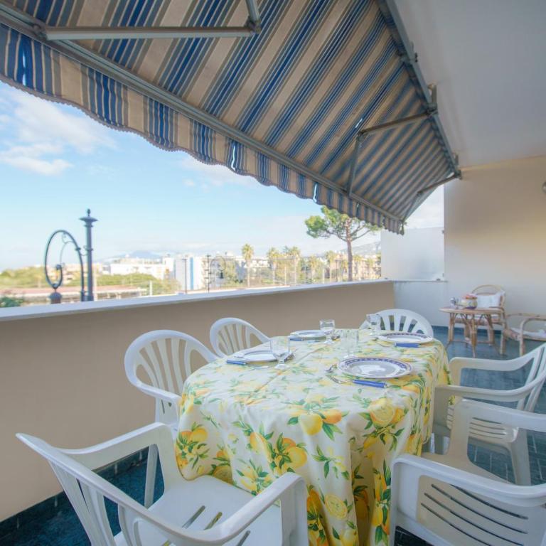 Aranci 77 Sorrento - Three-Bedroom Apartment - 8