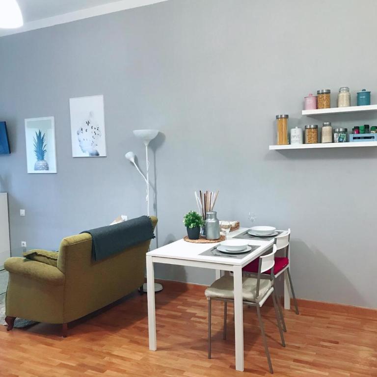 MONTECERRAO I (GARAJE Y WIFI GRATIS) - Apartamento de 1 dormitorio - 2