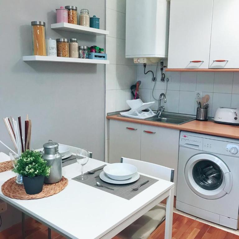 MONTECERRAO I (GARAJE Y WIFI GRATIS) - Apartamento de 1 dormitorio - 10
