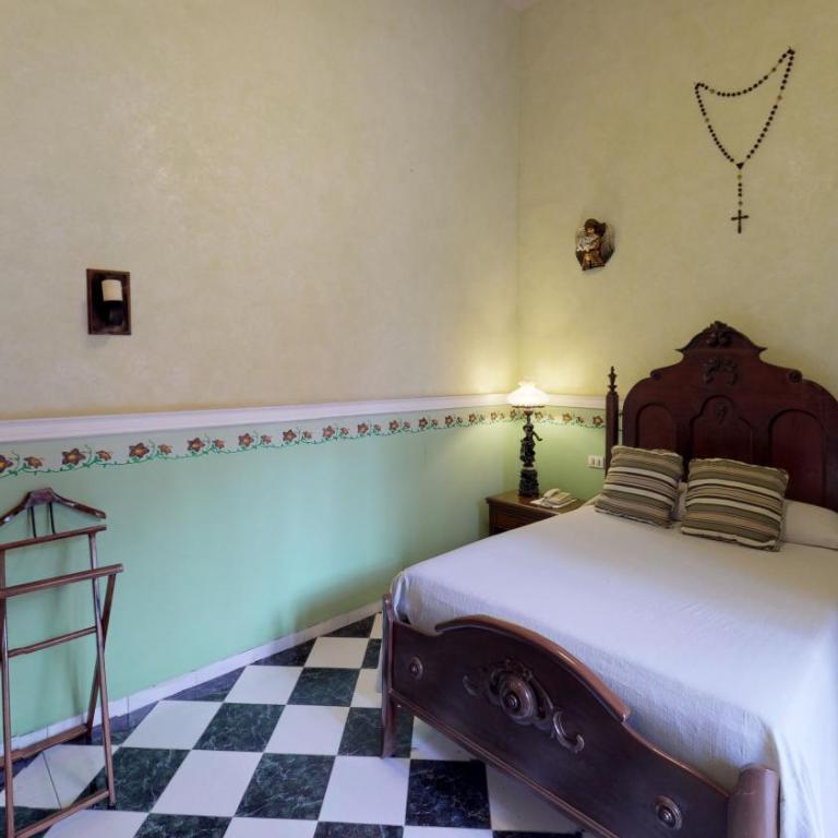 Hotel Boutique La Mision De Fray Diego - Deluxe Suite 1 double bed & garden view - 7