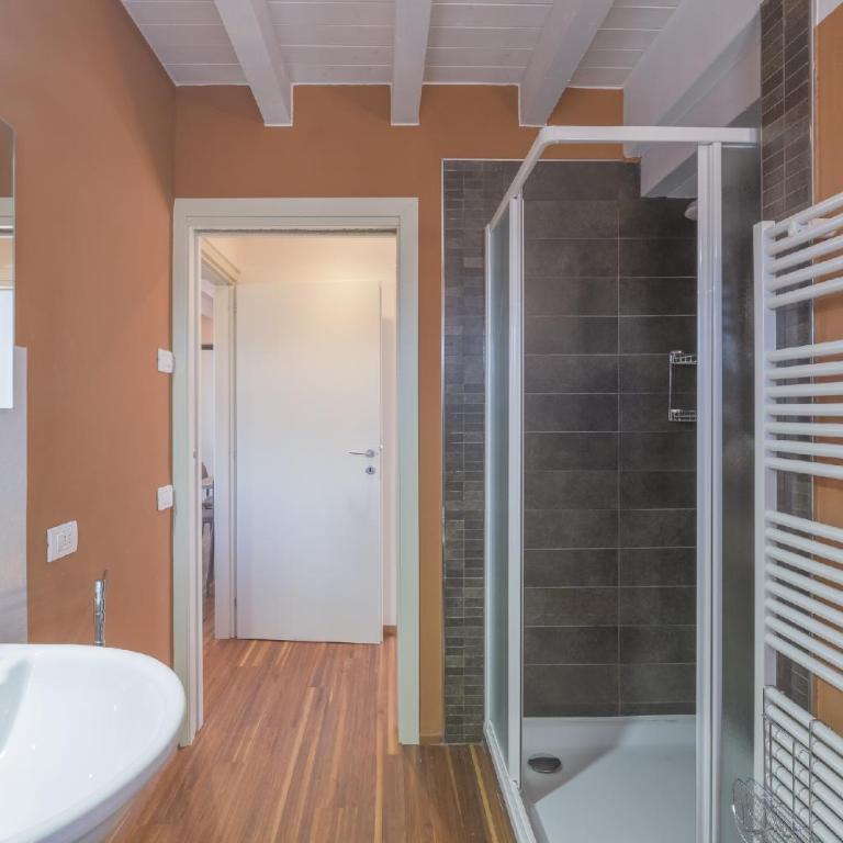 Orchidea - Trilocale con grande terrazza - 2 rooms apartment - Appartamento con Terrazza - 23