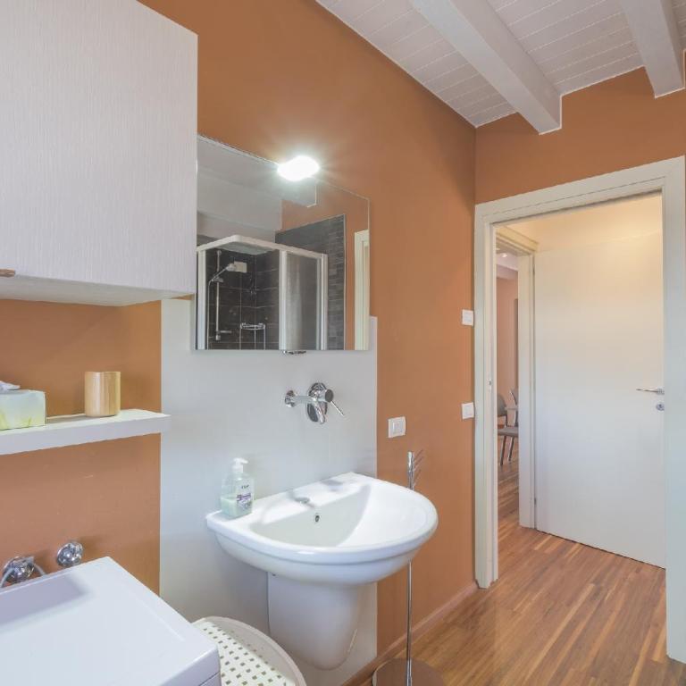 Orchidea - Trilocale con grande terrazza - 2 rooms apartment - Appartamento con Terrazza - 24