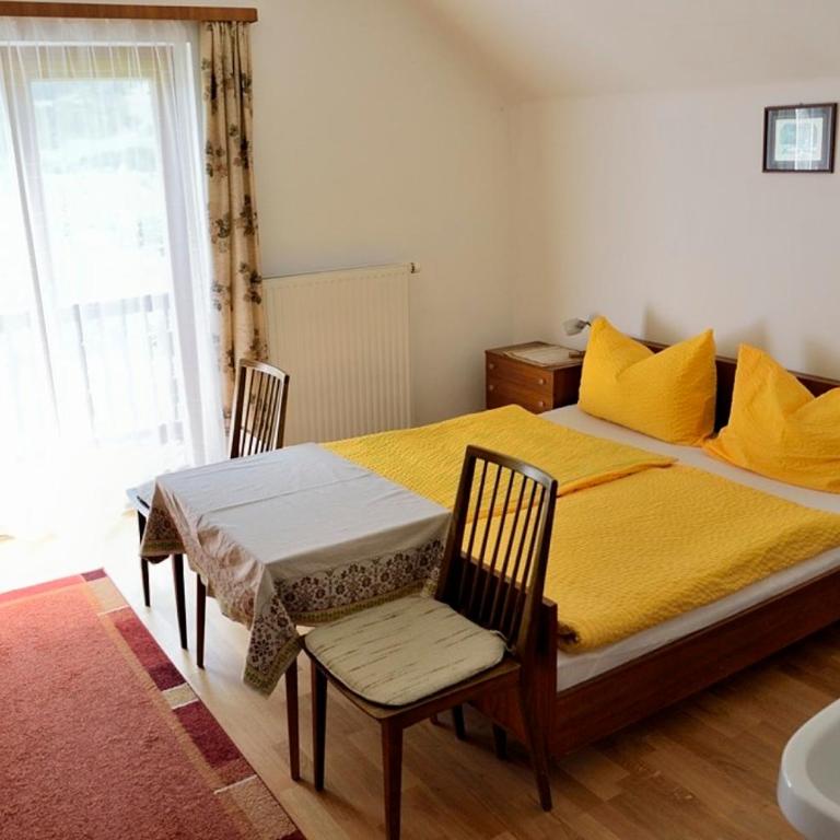 Gästehaus Santer - Apartment mit 2 Schlafzimmern und Balkon - 8