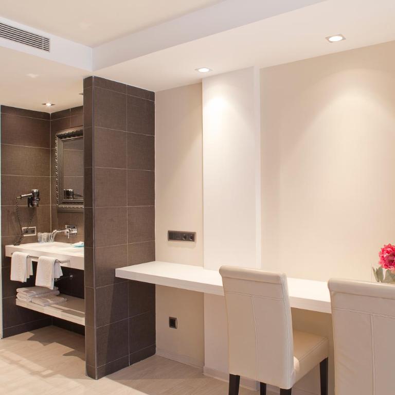 Hotel Spa La Terrassa - Habitación Doble Confort con bañera de hidromasaje - 12