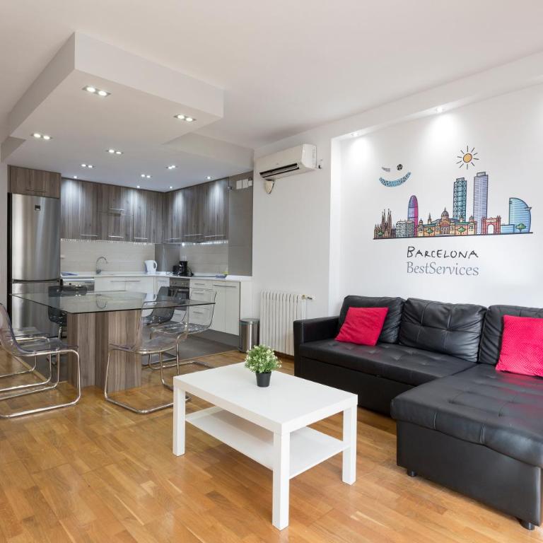 1324 - OLYMPIC DELUXE - Three-Bedroom Apartment - 1