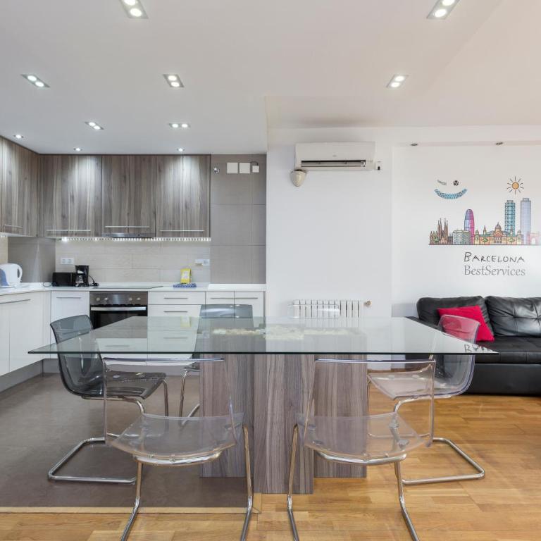 1324 - OLYMPIC DELUXE - Three-Bedroom Apartment - 3